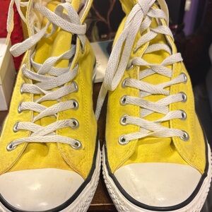 Converse Chuck Taylor Yellow High-Tops